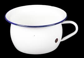 Pispot is een pot, waar men 's nachts zijn behoefte kan doen - Museum.frl