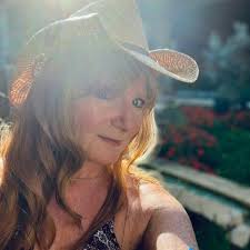 Loretta Kay Rohani (@justmom73) • Threads, Say more