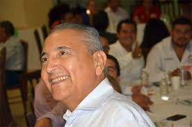 Estimados paisanos La familia Valdivia Espinola: mi esposa Elsy, mis hijos  Miguel Enrique, Guillermo y Elsita les deseamos que pasen estas fiestas  navideñas y de fin de año con mucha salud, armonía