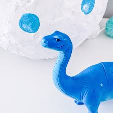 Mold the egg around your dino. How To Make Your Own Dinosaur Egg Momtrends