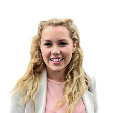 Marci Burns's Instagram, Twitter & Facebook