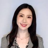 Vicky Yang's Instagram, Twitter & Facebook