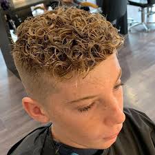 men s hair haircuts fade haircuts short medium long buzzed side part long top short sides hair s lockige mannerfrisuren haar styling lockige frisuren