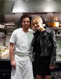 Epingle Sur Celebrites Stars