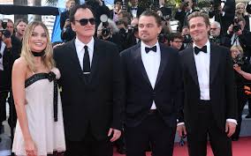 His films are characterized by nonlinear s. Quentin Tarantino Sieben Minuten Standing Ovations Fur Neuen Film