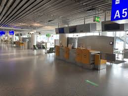 Find all you need to know about the checkin process and boarding on lufthansa. Erfahrungsbericht In Coronazeiten In Der Lufthansa Business Class Nach Lissabon Travel Dealz De