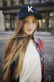 How Rachel Would Be Dressed To See The World Boyish Look Not What She Is Really Used To But She Makes It Work For Her Long Hair Styles Style Hair Styles