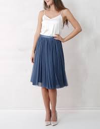 Tullrock Als Brautjungfern Look Und Alternative Zum Brautjungfern Kleid Ein Cooler Look Den Man Auch Nach Der Hochzeit Kleidung Tullrock Kleid Standesamt Kurz