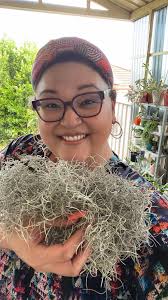 Grows everywhere, but most people have no idea this fruit is a real  treasure…