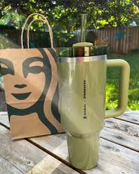 STARBUCKS X STANLEY QUENCHER OLIVE GREEN