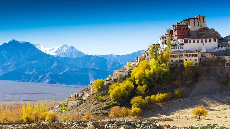 Tourist Places in Ladakh - Oriole Holiday