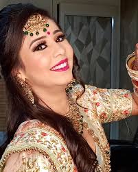 Glam and glowing look of my babe ♥️ Perfect reception look Makeup by Palak  arora Geeta arora❤️❤️ call