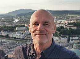 How to achieve checkmate in 2 moves in chess?