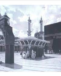الباب الذي ي ستحب الدخول منه الى المسجد الحرام هو باب بني شيبة و ي عرف باب بني شيبة أيضا بباب السلام و هو الباب الذي يدخل من mosque masjid masjid al haram