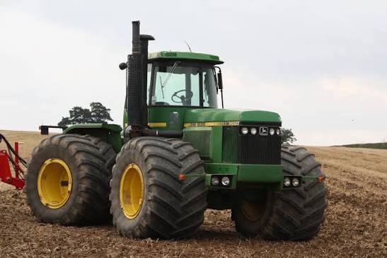 John Deere 8650 Tractor