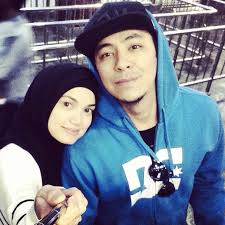 Mohd syamsul bin mohd yusof (born 21 may 1984) is a malaysian film director, actor and singer. Syamsul Yusof Akui Berubah Sikap Kerana Puteri Sarah Oh Media