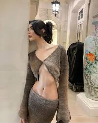 Blok 3, genç model İrem Haznedar ile yeni bir aşka yelken açtı - Quality  Dergisi