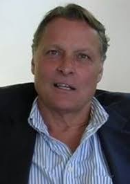 Douglas Barr's Instagram, Twitter & Facebook