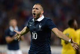 « karim benzema a déclaré s'être mis d'accord avec l'ami d'enfance sur ce qu'il devait dire pour que son coéquipier négocie exclusivement avec lui, a expliqué une source proche du dossier. Karim Benzema Hd Wallpapers 7wallpapers Net