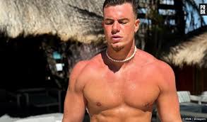 Une info vient de tomber : Adrien Laurent réagit pour la première fois à  laccusation dagression sexuelle qui le vise