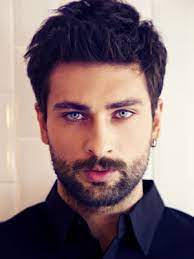 İstanbul'un en gözde ve en yakışıklı bekârıdır. Onur Tuna Filmstarts De