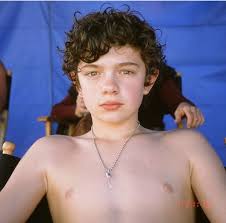 Pin By Ana Cozmaciuc On Noahhhhhhhh In 2020 Cute Actors Celebrity Crush Celebrities