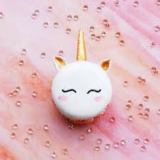 Macaron Licorne Ganache Composee De Plusieurs Roses Macaron Licorne Pate Fimo Facile Creation Pate Fimo