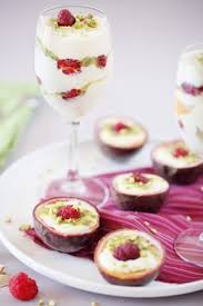 Tiramisu Aux Fruits De La Passion Et Framboises Chefnini Tiramisu Fruits Recettes De Cuisine Delicieux Desserts