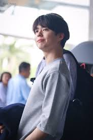 On february 21, the actor attended his graduation at myongji university in yongin. Cute Park Bo Gum Smile My Park