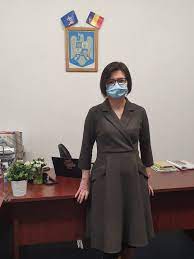 Sunt ioana mihăilă și sunt candidatul alianței usr plus la primăria municipiului oradea. 88ieoea4kug Sm
