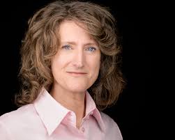 Danielle Mead Skjelver, Executive Editor