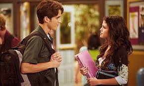 While their parents run the waverly sub station, the siblings struggle to balance their ordinary lives while learning to master their extraordinary powers. I Loved Dean And Alex But I Loved Mason And Alex More So I M Sorta Glad He Ate Him Wizards Of Waverly Place Selena Gomez Photos Alex Russo