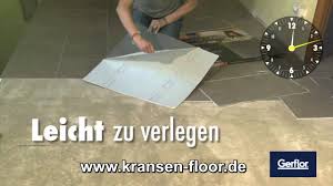 Unsere selbstklebenden vinyl fliesen kommen in vielen bereichen zum einsatz: Gerflor Caractere Selbstklebende Mineralische Verbundfliesen Kransen Floor De Youtube