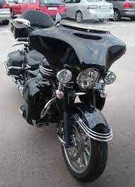 2 Yamaha Stratoliner 09 With Tsukayu Batwing Classic Fairing And Mutazu King Tour Pak With Air Wing Rack And Yamahas Lower Fa Imagens Motos Motoqueiros Motos