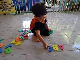 Penggunaan bahasa yang betul, jelas dan meyakinkan dapat menjamin keberkesannan suatu komunikasi. Aktiviti A B C Perkembangan Bahasa Taska Qaseh Imani Facebook