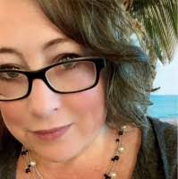 Cynthia Seibold's Instagram, Twitter & Facebook