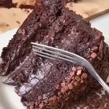 Delicieux Gateau Au Yaourt Et Cacao En Poudre Une Recette Economique Et Facile Que Vous Pouvez Chocolate Cake Recipe Moist Cake Recipes Chocolate Cake Recipe