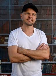 Dieter kirk brummer is an australian actor of german descent, probably best known for his role as shane parrish, from 1992 until 1996 on the. Ldjbheysfddhzm