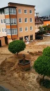 Nu ook overstromingen in beieren en oostenrijk door extreme regenval. Y25mdny 9san M