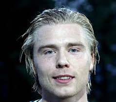 Alexander søderlund prefers to play with right foot. Alexander Soderlund Wikipedia