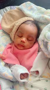 When do newborn babies stop giving the newborn scrunch?