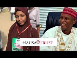 Hausa films hausa trailer hausa comedy hausa songs hausa movies hausa music labaran hausa kai duniya kalli yadda matan hausawa suke rawar taba da da hausa. Kalli Kyawawan Matan Kano 7 Da Suka Rera Wakar Abba Gida Gida Youtube