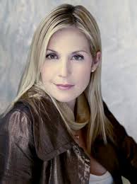 The World of KOTUR: Kelly Rutherford