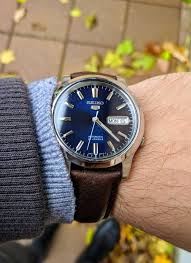 Seiko 5 On An Inexpensive Brown Strap X Post R Watches Watchbands Beautiful Mens Watches Watches For Men Luxury Watches For Men
