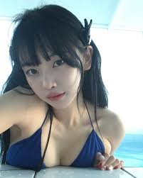 콘돔 모델 고말숙, 아슬아슬 끈비키니 사진 대방출