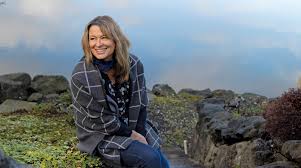 Will they keep you immersed from page one or are they just a waste of time? Author Kristin Hannah Finds Inspiration In Heartbreak Uw Magazine University Of Washington Magazine