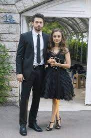 Indir, senaryo sohbetlerinde yirminci bölüm konuğumuz indir, güllerin savaşı indir, , seviyor sevmiyor, 8. Damla Sonmez And Yigit Kirazci Dating Gossip News Photos