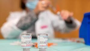 La vacuna se presenta en viales multidosis de vidrio claro con tapa de plástico sellada con aluminio, que contienen unos 5 ml de la vacuna en viales de 10 dosis, siendo cada dosis de 0,5 ml. Puedo Beber Alcohol Tras La Vacuna Del Covid
