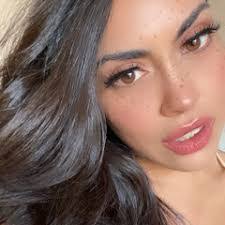 Pamela Herrera's Instagram, Twitter & Facebook