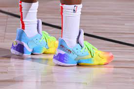 Acquista e vendi autentiche calzature adidas harden vol. B R Kicks On Twitter Klow7 Wearing A Colorful Adidas Harden Vol 4 Tonight